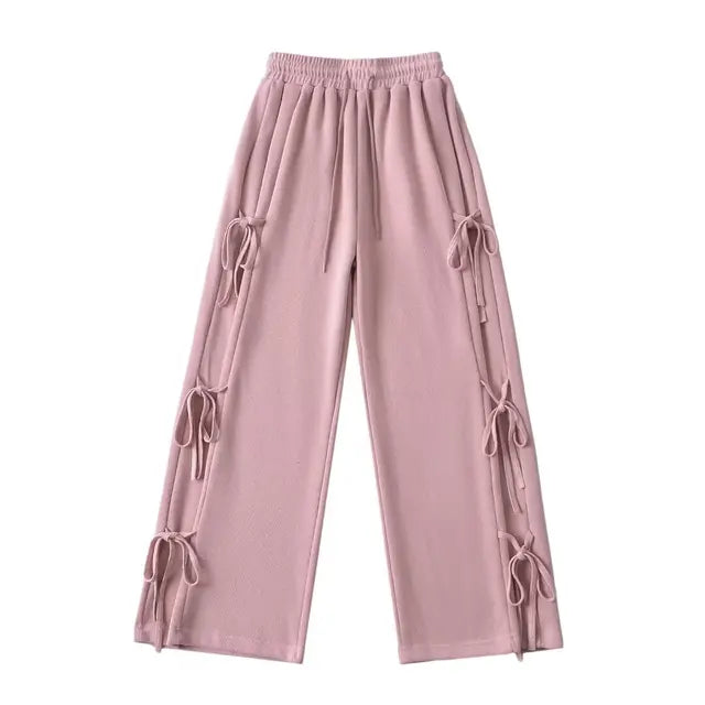 Wide, loose sweatpants with bows