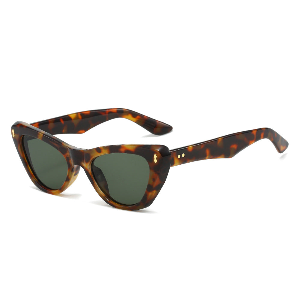 Cat eye sunglasses