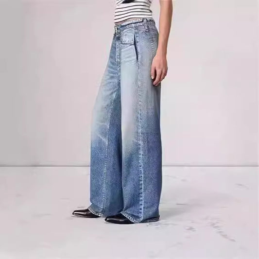 Baggy and oversized denim pants