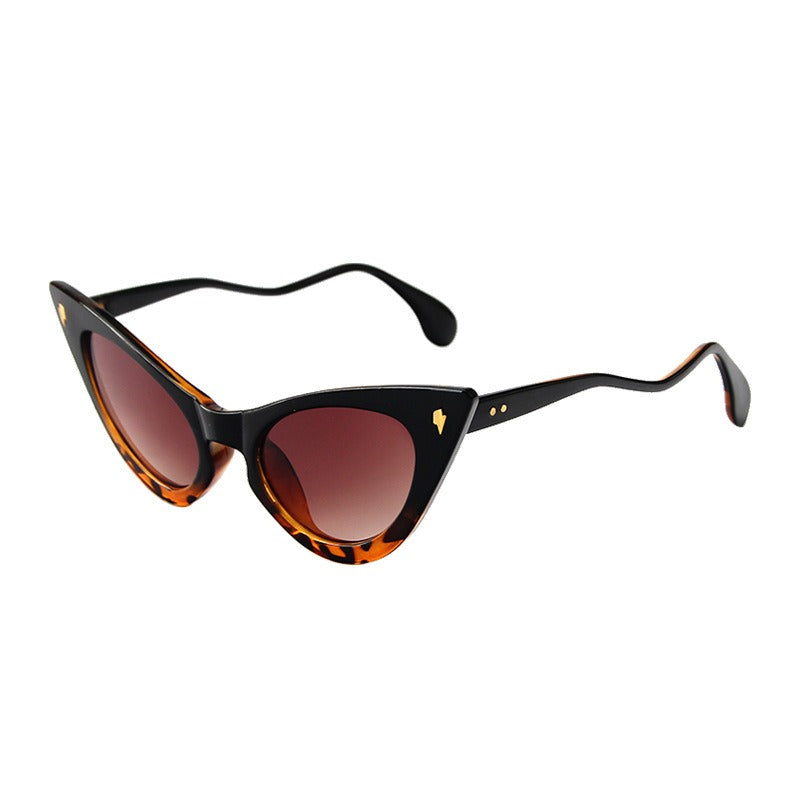 Cat eye sunglasses