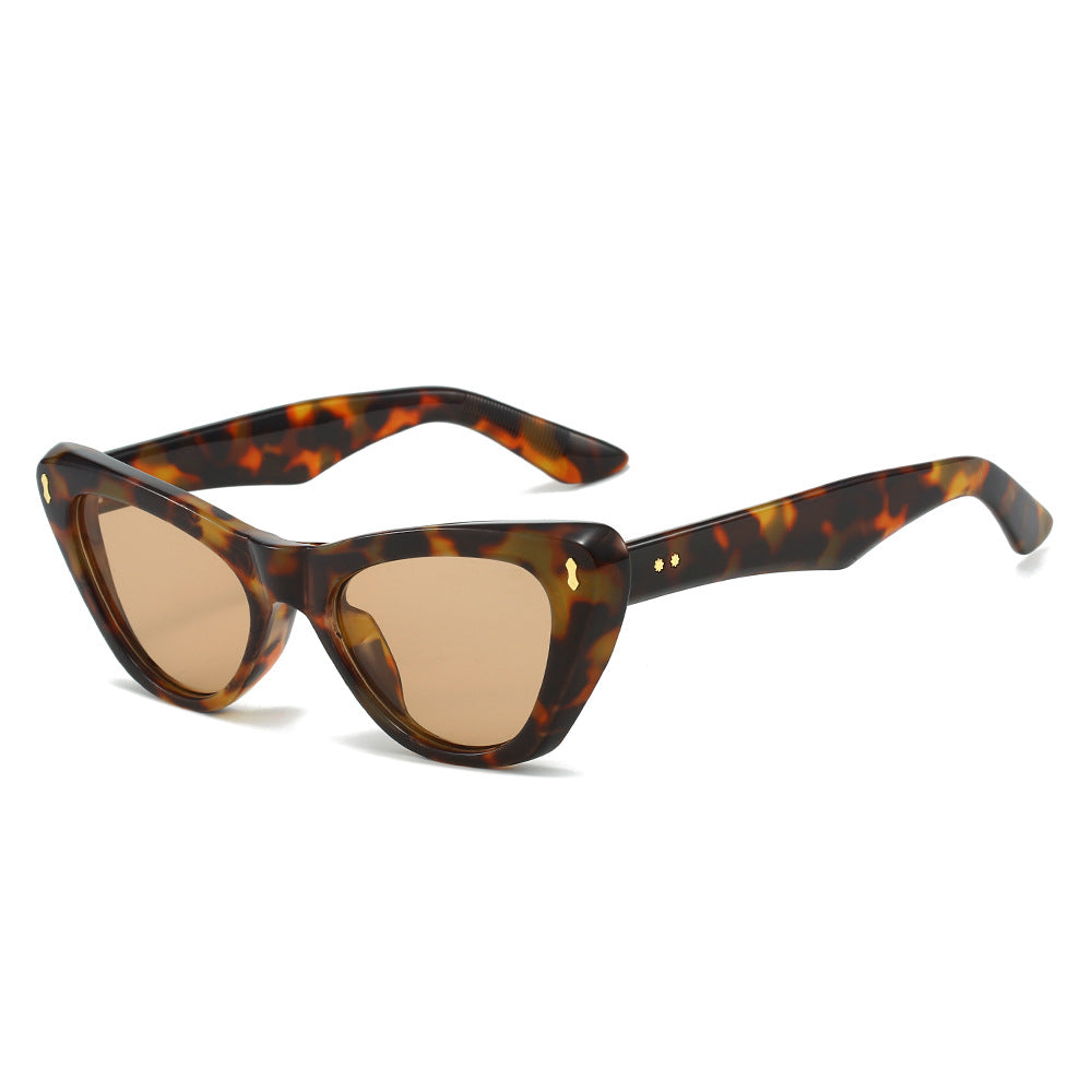 Cat eye sunglasses