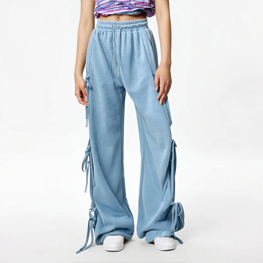 Wide, loose sweatpants with bows