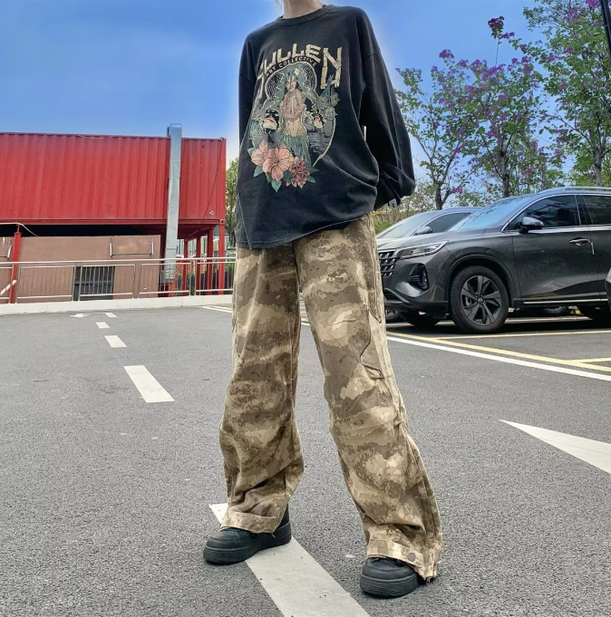 Camo pants with zippered legs