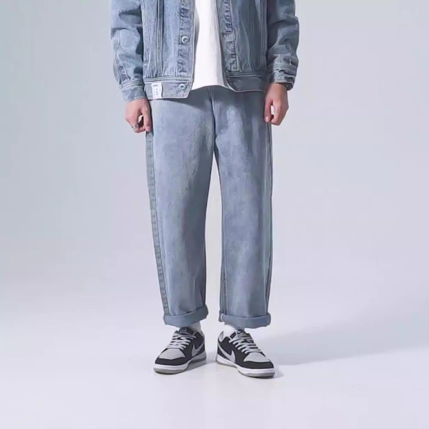 Simple baggy jeans