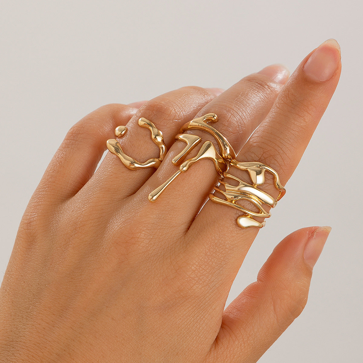 Set of drop-shaped and regular arch rings