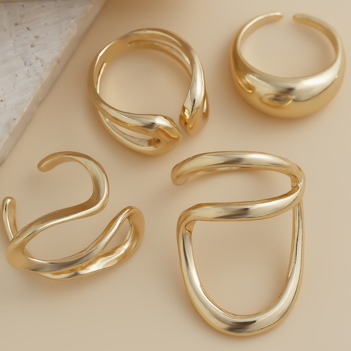 Set of drop-shaped and regular arch rings