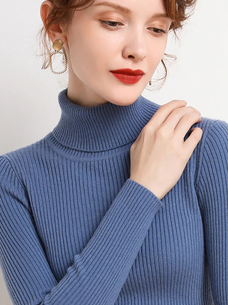 Warm sweater with a collar